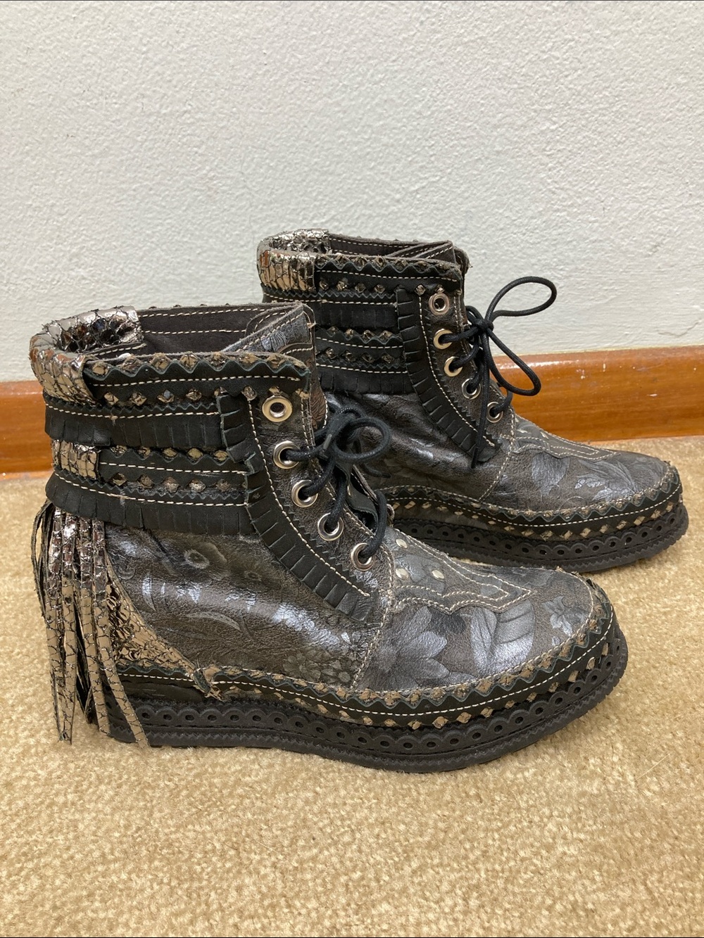 El Vaquero Metallic Black/Gray Leather Ankle Boots Size 7 New